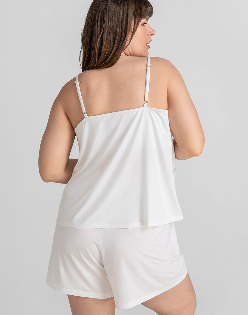 BlissWearCami-Model-Astral-XL-Macara-Back.jpg