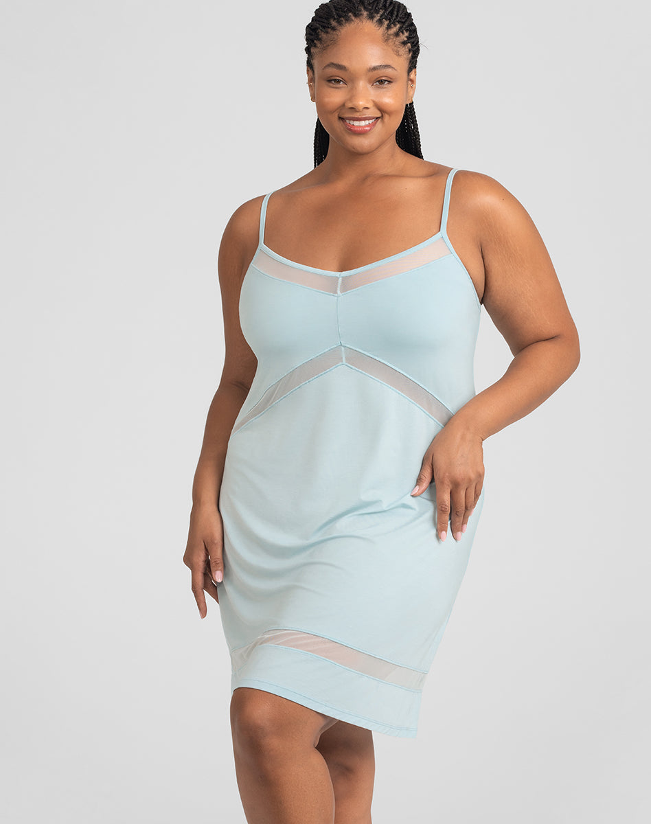 BlissWearChemise-Model-Glacier-1X-Anita-Front.jpg