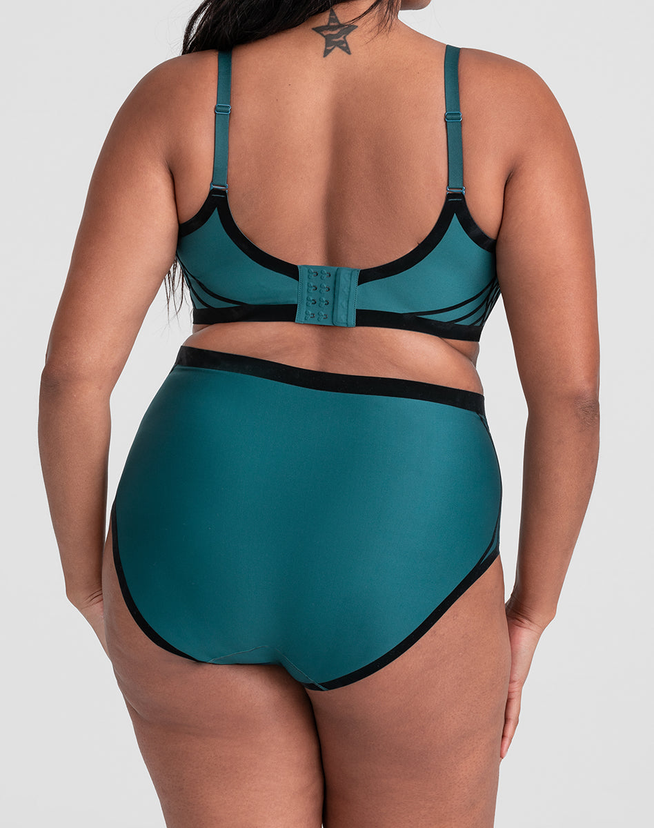 Silhouette_Brief-Model-Deep_Aqua-XL-Malik-Back.jpg